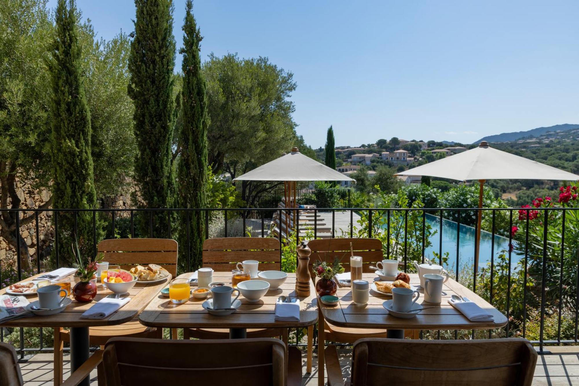 Hotel Restaurant Villa Josephine L'Ile-Rousse  Bagian luar foto