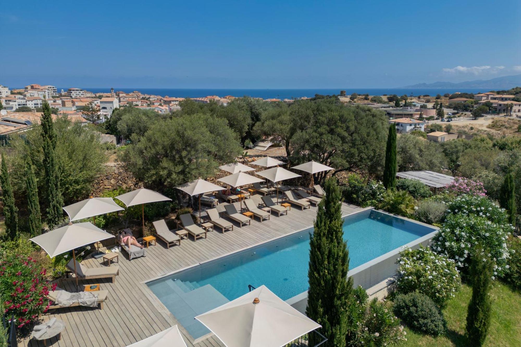 Hotel Restaurant Villa Josephine L'Ile-Rousse  Bagian luar foto
